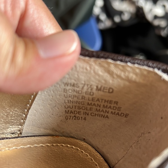 Kenneth Cole Wedged Heels - Picture 6 of 6